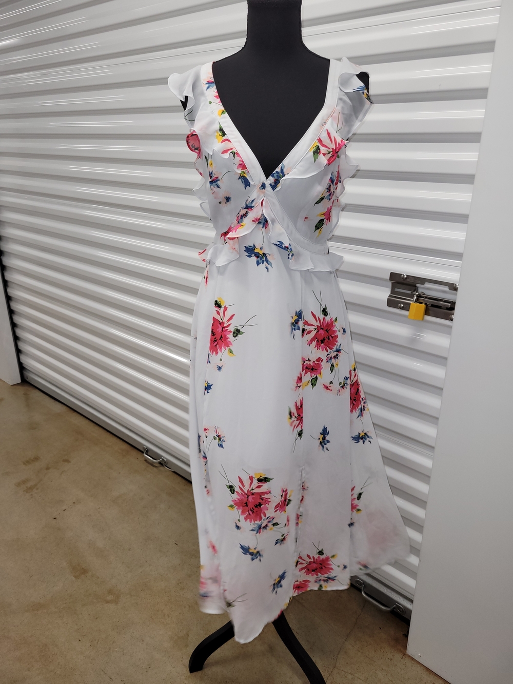 ASTR the Label Milani Floral Ruffle Open Back Midi Dress White Womens Lrg Slits